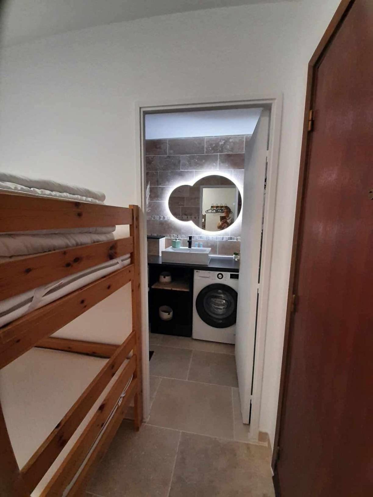 4pers Vue Wifi Tennis Parking Piscine Apartment *